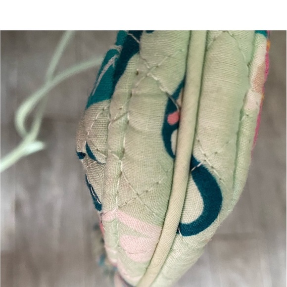 🔥🔥🔥Pre Black Friday sale 🔥🔥🔥
Pre loved Vera Bradley 6 bag bundle (C321) - Picture 12 of 16